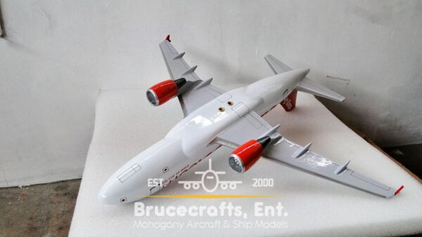 Model of A319 Easyjet Airbus with detailed craftsmanship.